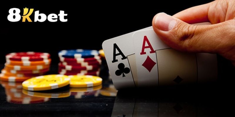 Các chiến thuật giúp bạn tạo lợi thế trong khi chơi phỏm